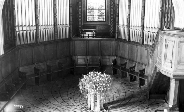 In der Alten Kirche vor dem Umbau